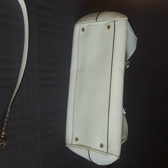 Authentic Kate Spade Tote - Picture 5 of 5